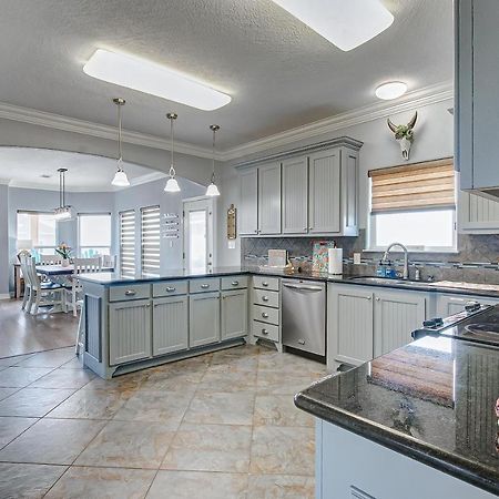 Spring Break Specials! Front Row Views - Tiki Bar - Playground Villa Bolivar Peninsula Luaran gambar